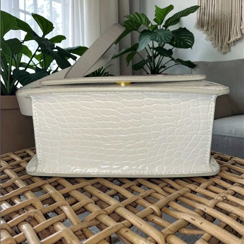 JW Pei Croc Embossed Mini Shoulder Bag Cream Vegan Leather Gold Hardware - Picture 12 of 13